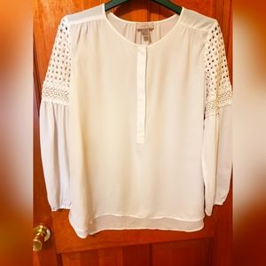 LOFT women's flowy blouse size M